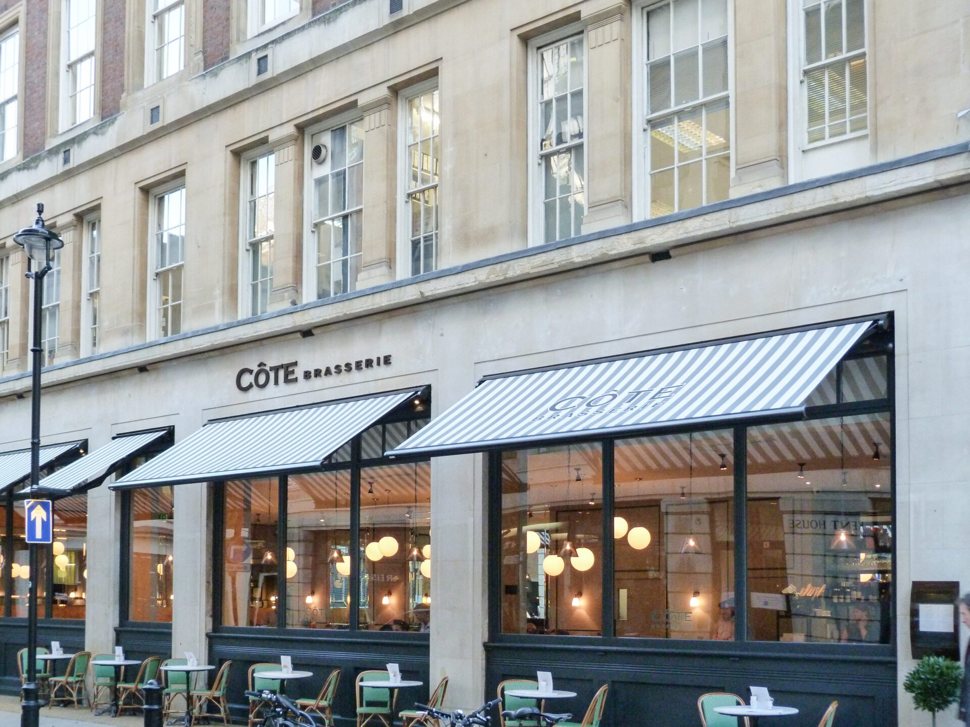 Côte Brasserie, Portland House - restaurant to let in London Fitzrovia